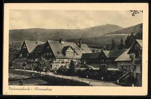 AK Teichmannbaude i. Riesengebirge, Teichmannbaude mit der Schneekoppe