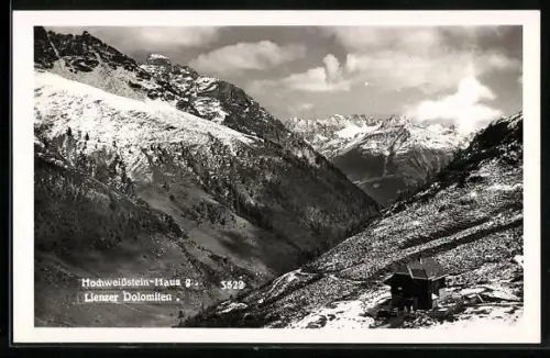 AK Hochweissstein-Haus /Lienzer Dolomiten, Hütte mit Blick ins Tal