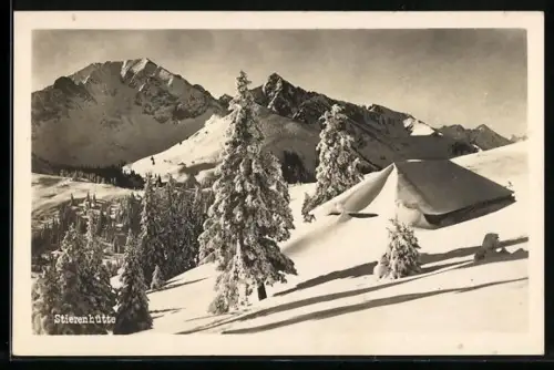 AK Stierenhütte, Berghütte im Schnee