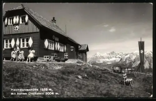 AK Hochwurzenhütte, Hütte mit hohen Dachstein