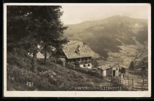 AK Hinterbuchholzerhütte mit Blick in die Berge