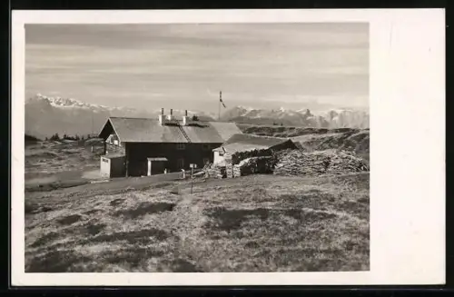 AK Radstädter-Hütte, Berghütte auf dem Rossbrand mit Hochkönig und Tennengebirge