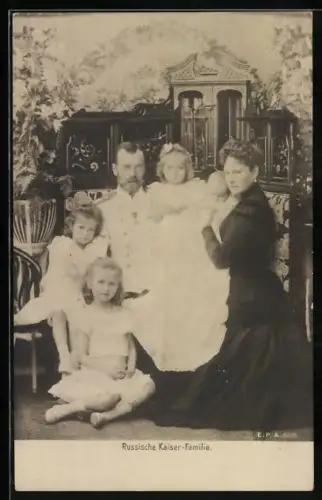 AK Zar Nikolaus II. von Russland mit seiner Familie