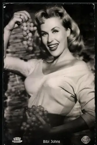AK Schauspielerin Bibi Johns in dem Film Musikparade