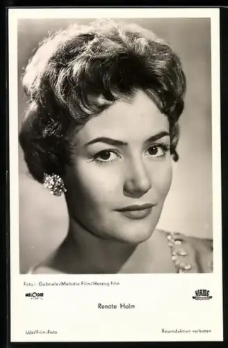 AK Schauspieler Renate Holm mit hochgesteckter Frisur und schickem Schmuck
