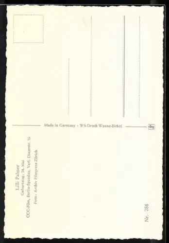 AK Schauspielerin Lilli Palmer mit Hut und Halskette posierend