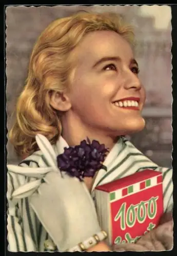 AK Schauspielerin Maria Schell lächelnd im Porträt