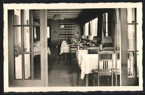 AK Wangerooge, Strandhotel Kaiserhof, Blick in den Speisesaal