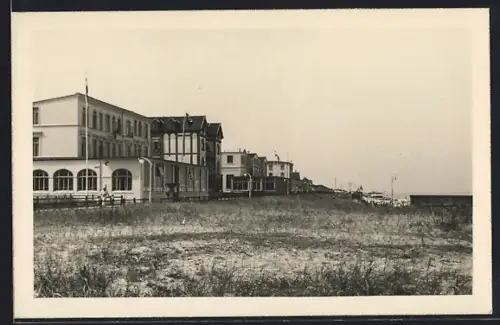 Foto-AK Wangerooge, Hotel Kaiserhof von der Düne aus gesehen