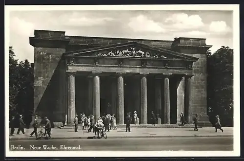 AK Berlin, Neue Wache, Ehrenmal
