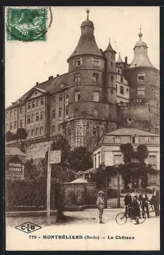 AK Montbéliard /Doubs, Le Château et scène de rue animée