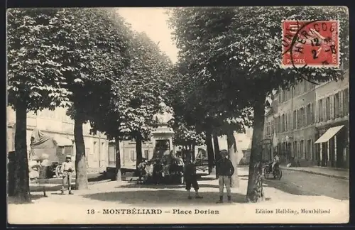 AK Montbéliard, Place Dorian animée avec passants et arbres