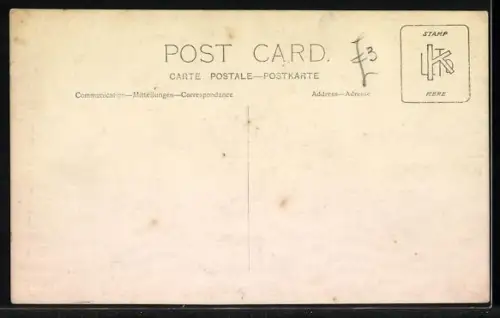 AK Von Suchscheinwerfer angestrahlter Zeppelin