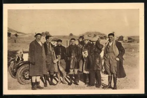 AK Peugeot-Auto und Fahrer während der 16.000-Kilometer Algier-Dakar Autorennfahrt