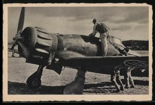 AK Italienische Kampfflugzeuge, Pilot steigt ins Cockpit