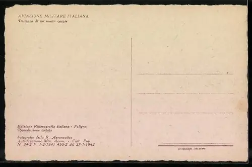 AK Italienische Kampfflugzeuge, Pilot steigt ins Cockpit