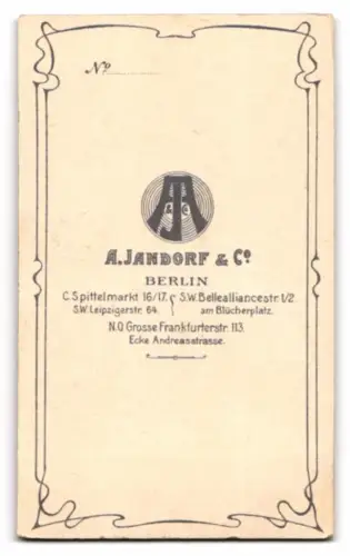 Fotografie A. Jandorf & Co., Berlin, Spittelmarkt 16/17, Porträt eines eleganten Herrn