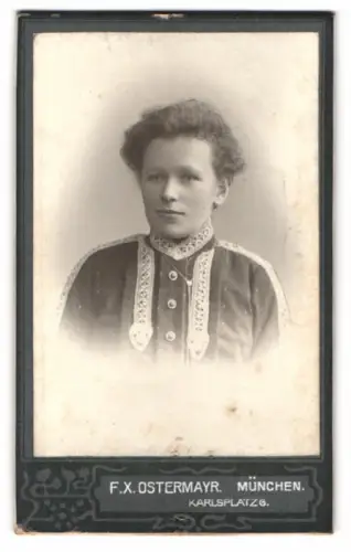 Fotografie F. X. Ostermayr, München, Karlsplatz 6, Porträt einer jungen Frau