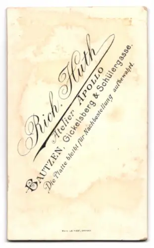 Fotografie Rich. Huth, Bautzen, Gickelsberg & Schillergasse, Porträt einer eleganten Frau