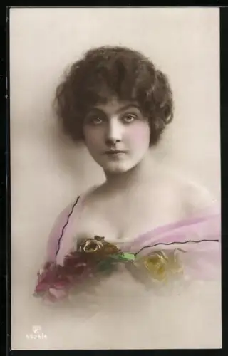 Foto-AK GL Co, Porträt junge Dame
