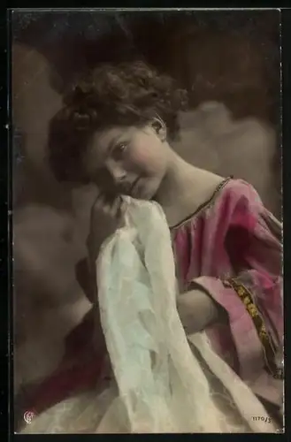 Foto-AK GL Co Nr. 1170/3: Mädchen im Kleid mit Schleier