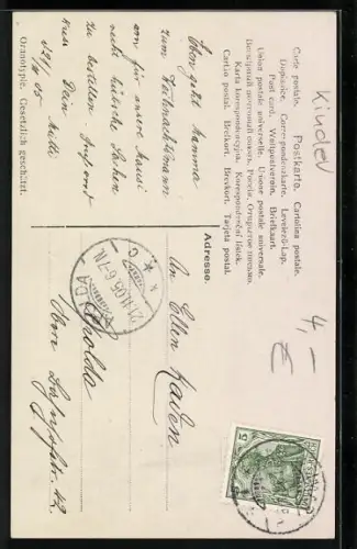 Foto-AK GL Co Nr. 1011/5: Mädchen mit einem Huhn