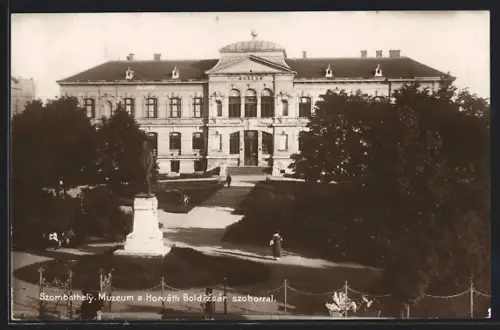 AK Szombathely, Muzeum a Horváth Boldizsár szoborral