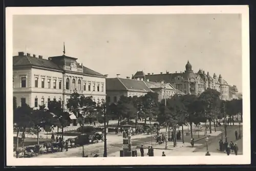 AK Debrecen, Franz Joseph Strasse mit Passanten