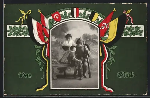 AK Das Glück, Soldat mit Frau u. Kind, Fahnen u. Wappen Zweibund u. Türkei, Eichenblätter