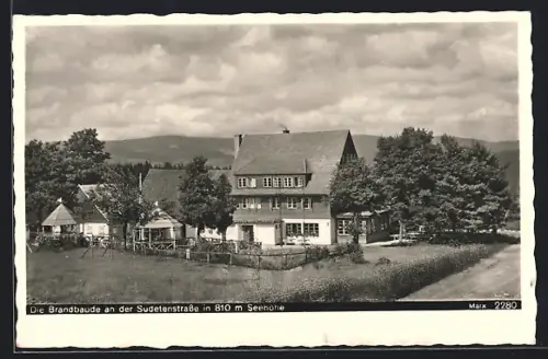 AK Brandbaude an der Sudetenstrasse, Berghütte, Panorama mit Pavillons