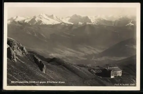 AK Nördlingerhütte, Berghütte gegen Zillertaler Alpen