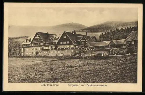 AK Berghotel zur Teichmannbaude /Riesengebirge, Partie am Hotel