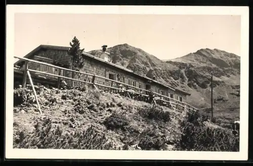 AK Taurachhütte /Radstädter Tauern, Blick zur Berghütte
