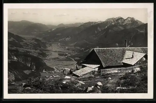AK Hochstadelhaus bei Oberdrauburg, Berghütte mit Wolayerseeberge