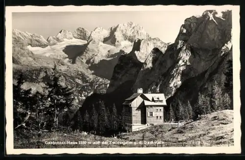 AK Gablonzer-Haus auf der Zwieselalm, Berghütte gegen den Dachstein
