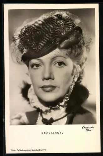 AK Schauspieler Gretl Schörg in dem Schönbrunn /Constantin Film Fiakermilli - Liebling von Wien