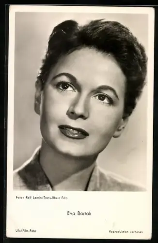 AK Schauspielerin Eva Bartok mit Blick zur Seite