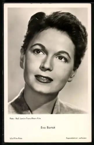 AK Schauspielerin Eva Bartok mit Blick zur Seite