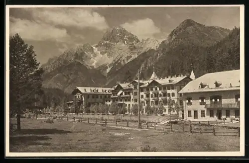 AK Schluderbach im Ampezzotal, Ortspartie mit Rotwand