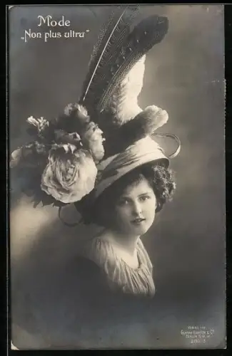 AK Mode Non plus ultra - Dame mit Hut Garnierter Kochtopf