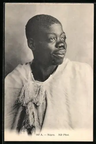 AK Afrikaner im weissen Hemd