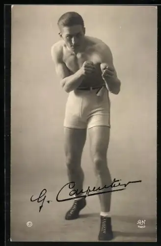 AK Boxer G. Carpentier in Pose