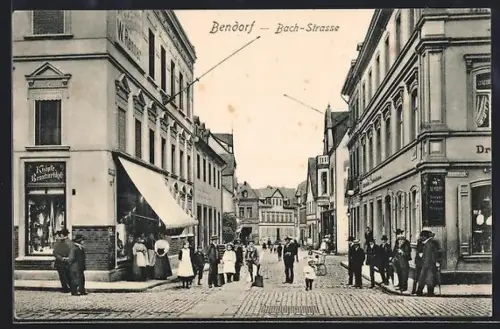 AK Bendorf / Rhein, belebte Bachstrasse Ecke Hauptstrasse