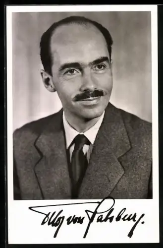 AK Portrait Otto von Österreich im Anzug