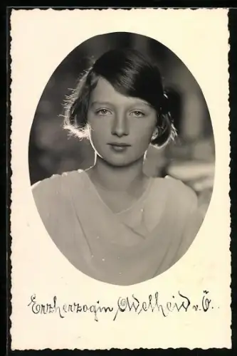 Foto-AK Erzherzogin Adelheid von Österreich im Porträt