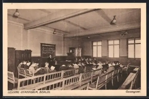 AK Berlin-Wedding, Lessing-Gymnasium, Schöningstrasse 17, Gesangsaal