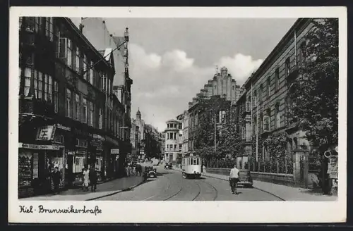 AK Kiel, Brunswikerstrasse, Strassenbahn, Geschäftsgebäude