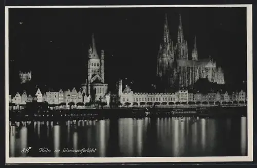 AK Köln, Altstadt und Dom im Scheinwerferlicht