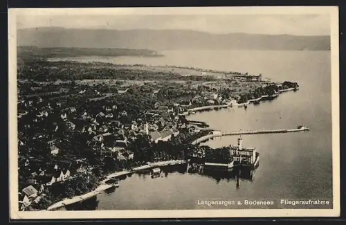 AK Langenargen a. Bodensee, Fliegeraufnahme des Ortes
