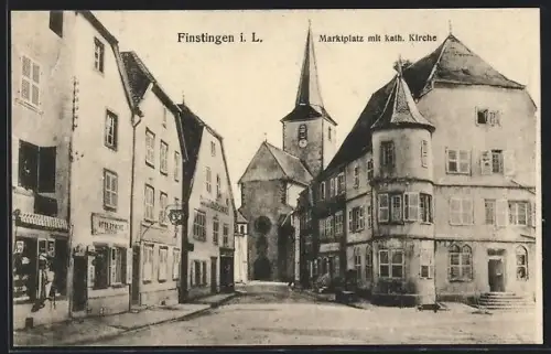 AK Finstingen i. L., Marktplatz mit kath. Kirche